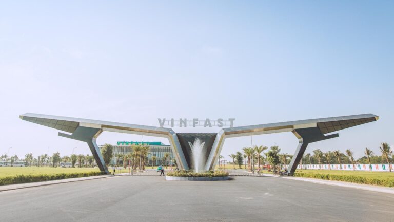 Nha-may-VinFast-1-2